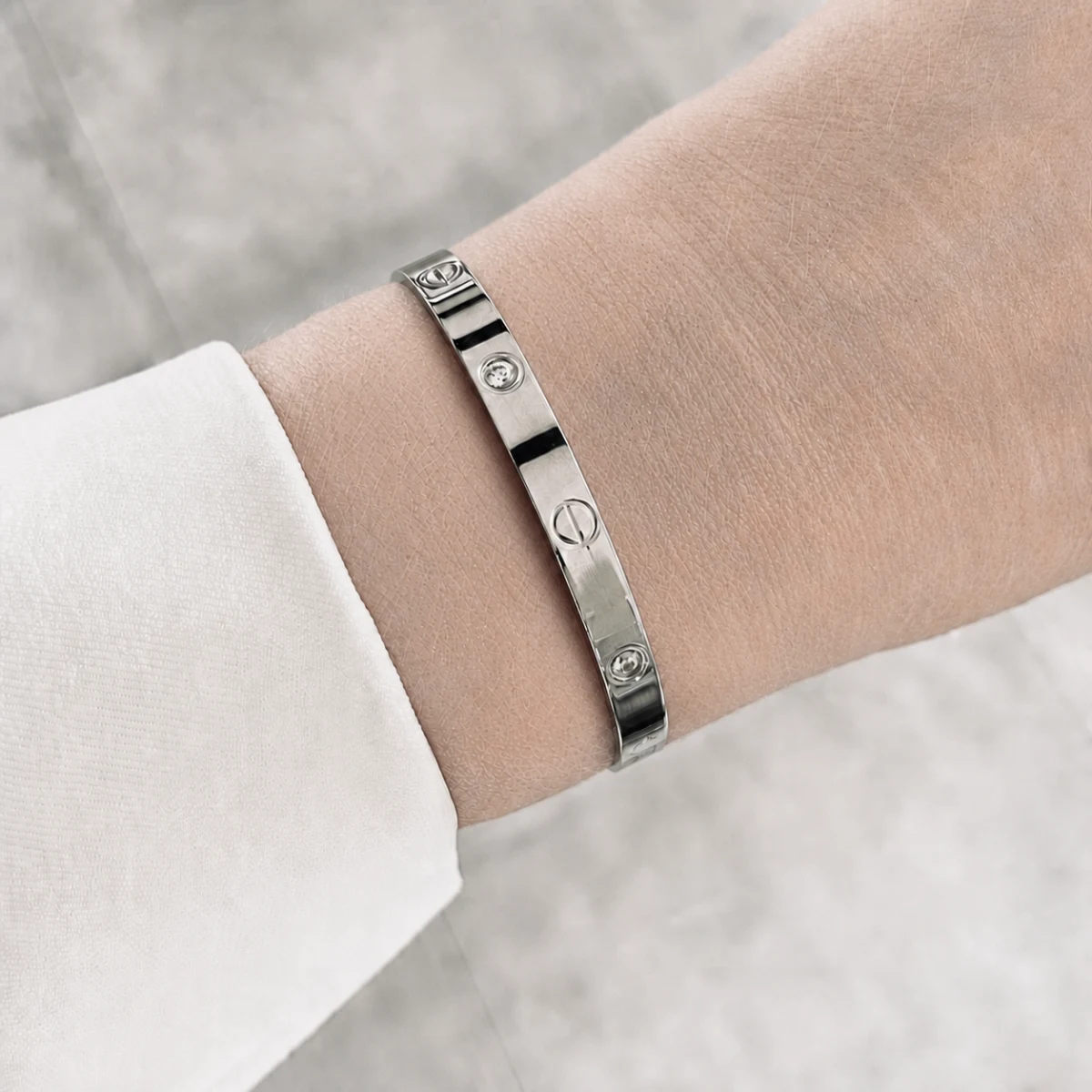 Gold bracelet collection